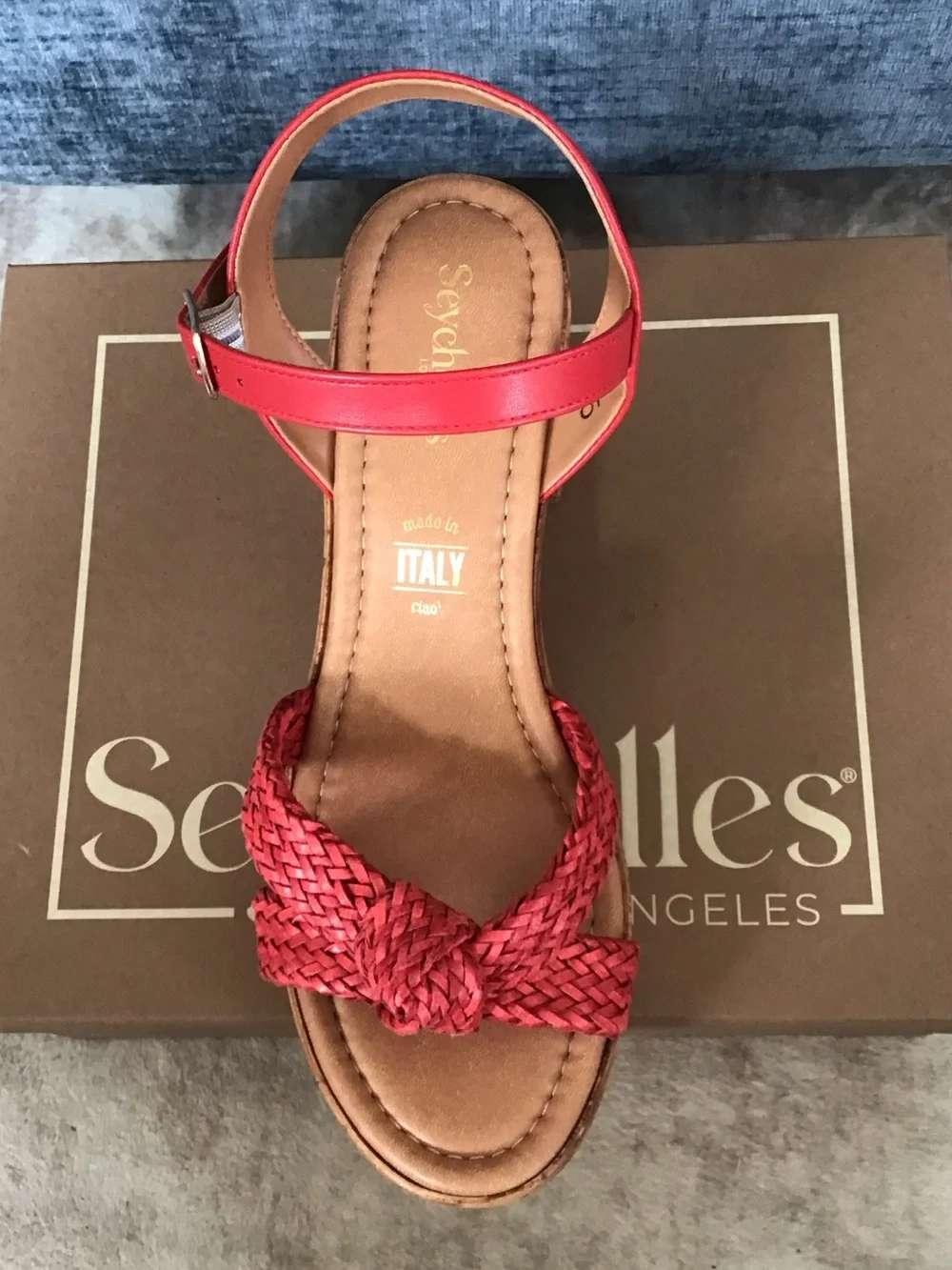 Seychelles bold red